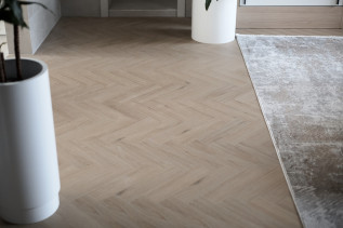 Кварцевый ламинат Fargo Herringbone Дуб Аттика 44-88174-003